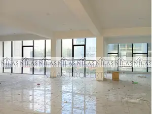 ১ম তলায় ৪২০০ বর্গফুটের অফিস/শোরুমের আধুনিক জায়গা ভাড়ার জন্য