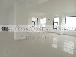 ১ম তলায় ৪২০০ বর্গফুটের অফিস/শোরুমের আধুনিক জায়গা ভাড়ার জন্য