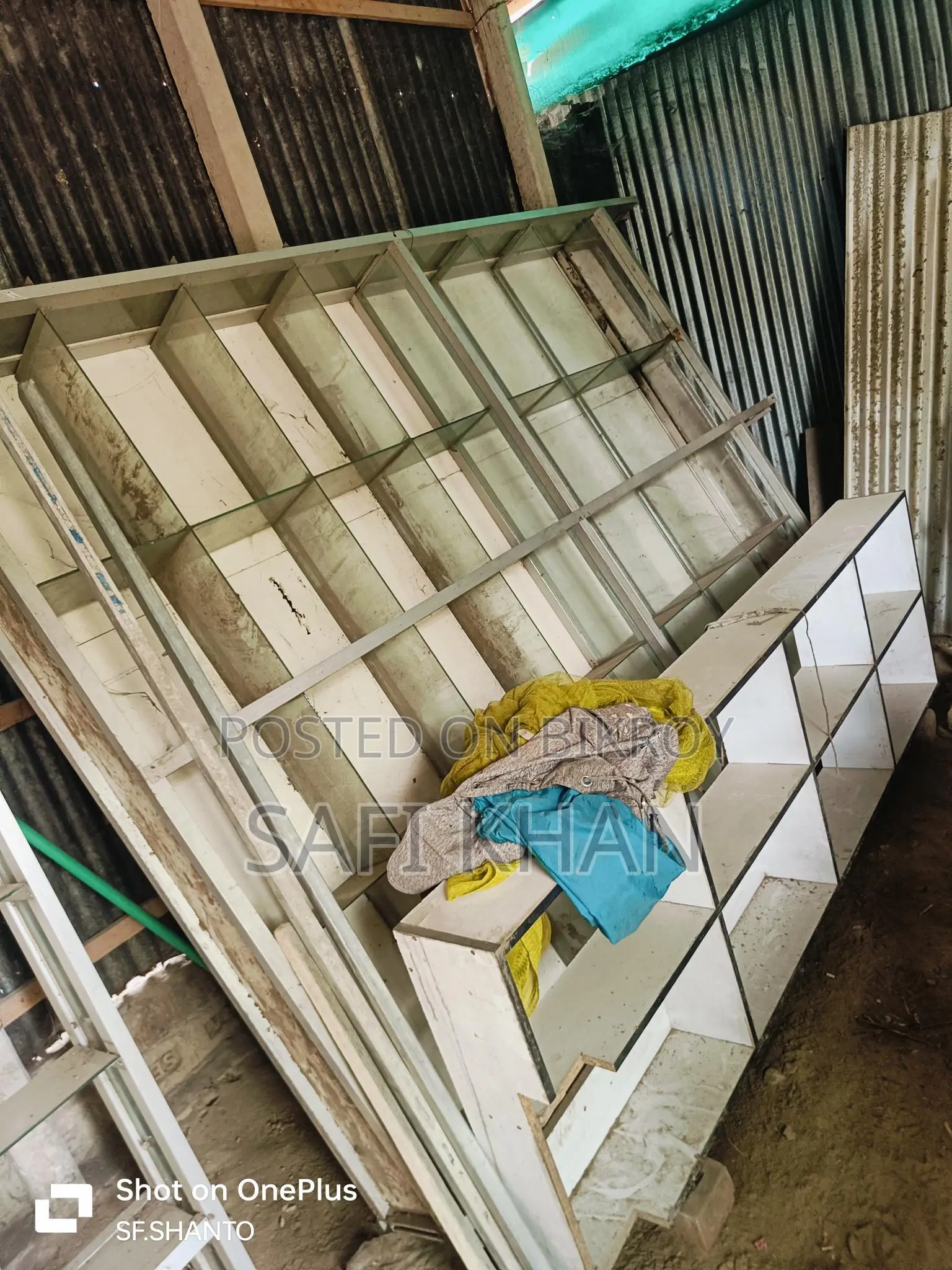 দোকানের রেক বিক্রি হবে