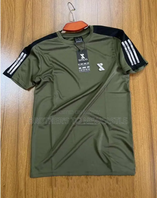 এই Premium Round Neak T-shirt আপনাকে দিবে স্মার্ট ও ক্লাসি ফিল