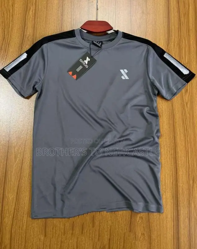 এই Premium Round Neak T-shirt আপনাকে দিবে স্মার্ট ও ক্লাসি ফিল