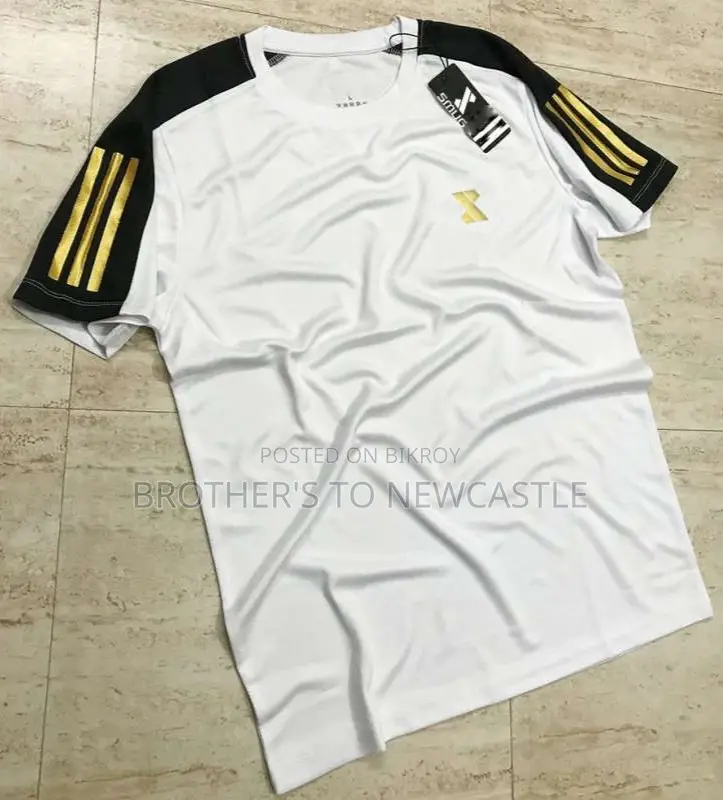 এই Premium Round Neak T-shirt আপনাকে দিবে স্মার্ট ও ক্লাসি ফিল