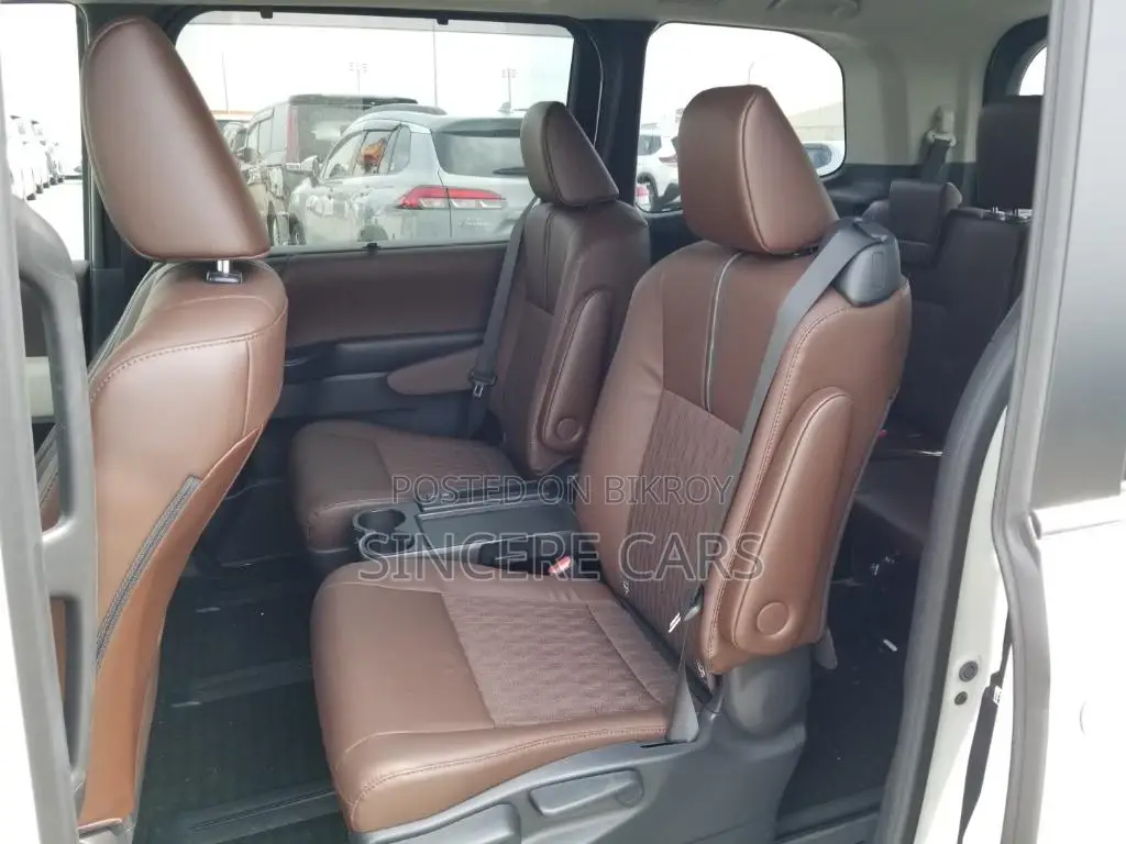Toyota Noah Z HYB BROWN LEATHER 2022