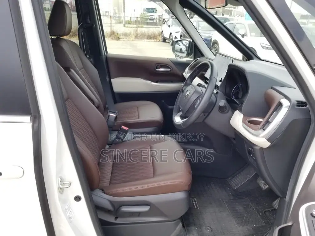Toyota Noah Z HYB BROWN LEATHER 2022