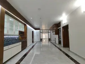 বারিধারায় ৩২০০ বর্গফুটের ভালো মানের আনফার্নিশড ফ্ল্যাট ভাড়া