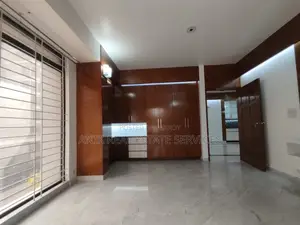Good Quality 3200 Sft Un Farnised Flat Rent At Baridhara