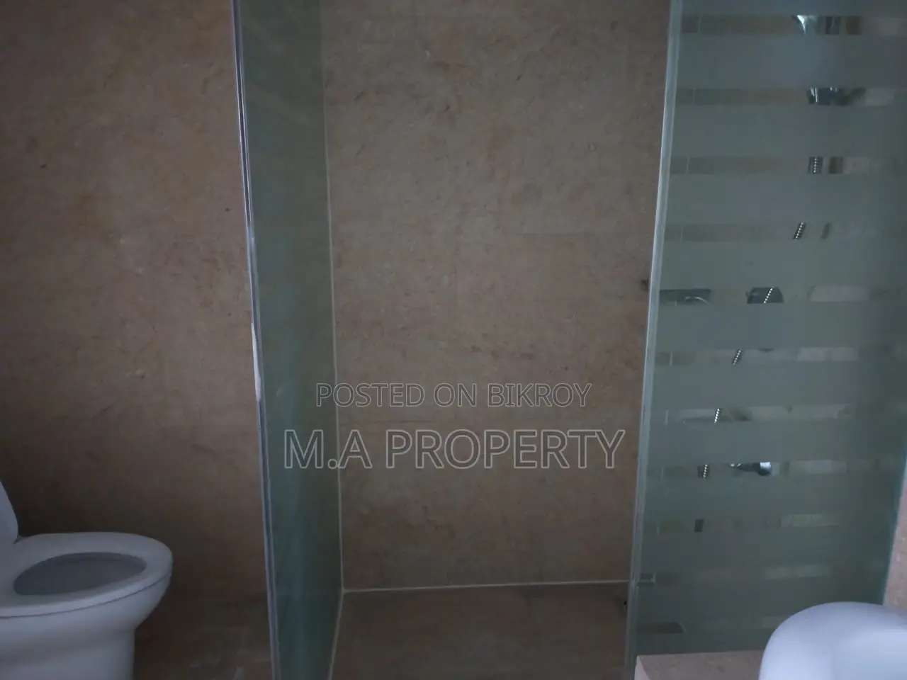 Duplex Apartment 5600sqft 4-Bedroom 2-Carpark Gulshan North