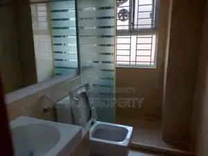 Duplex Apartment 5600sqft 4-Bedroom 2-Carpark Gulshan North