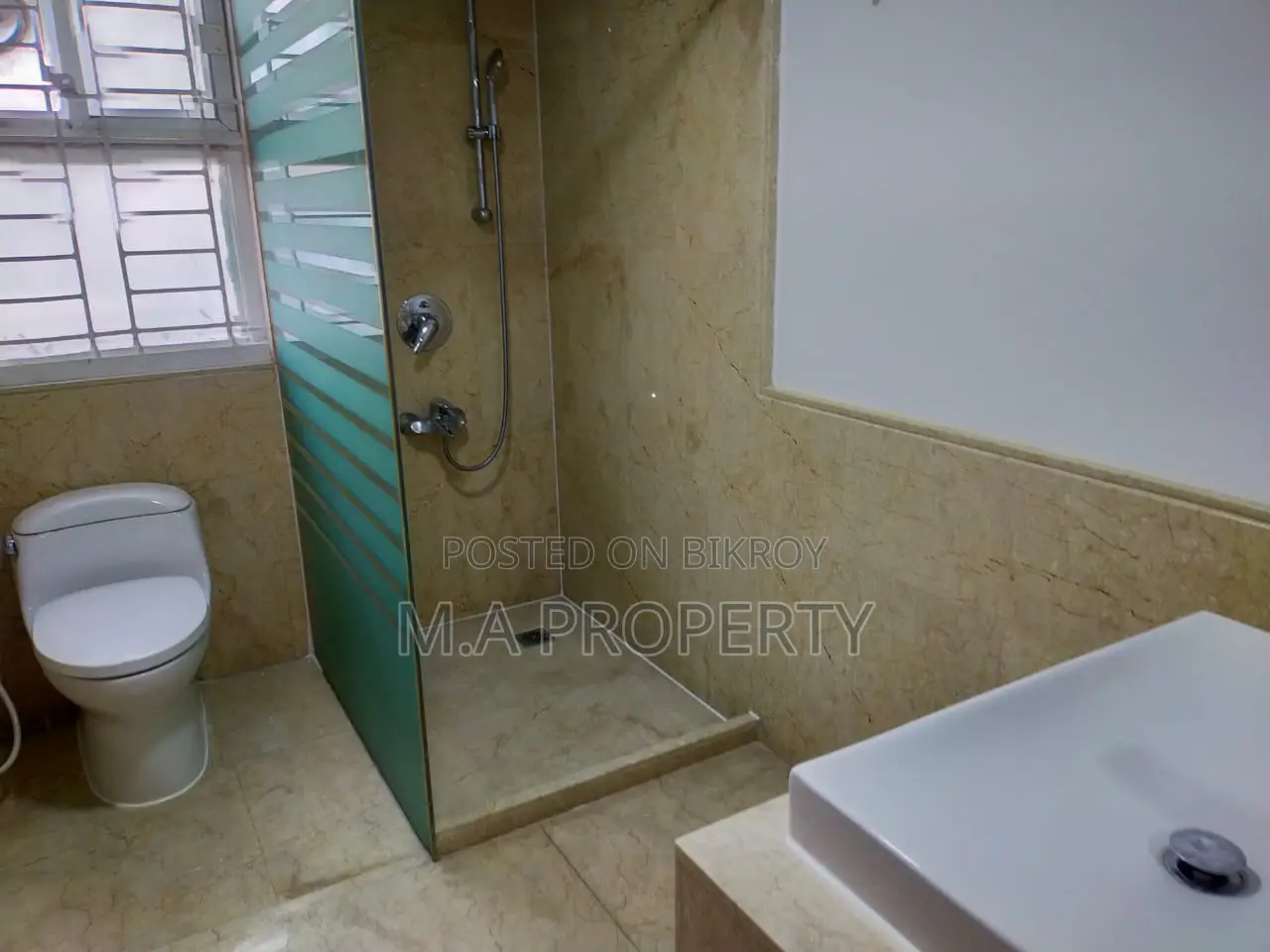 Duplex Apartment 5600sqft 4-Bedroom 2-Carpark Gulshan North
