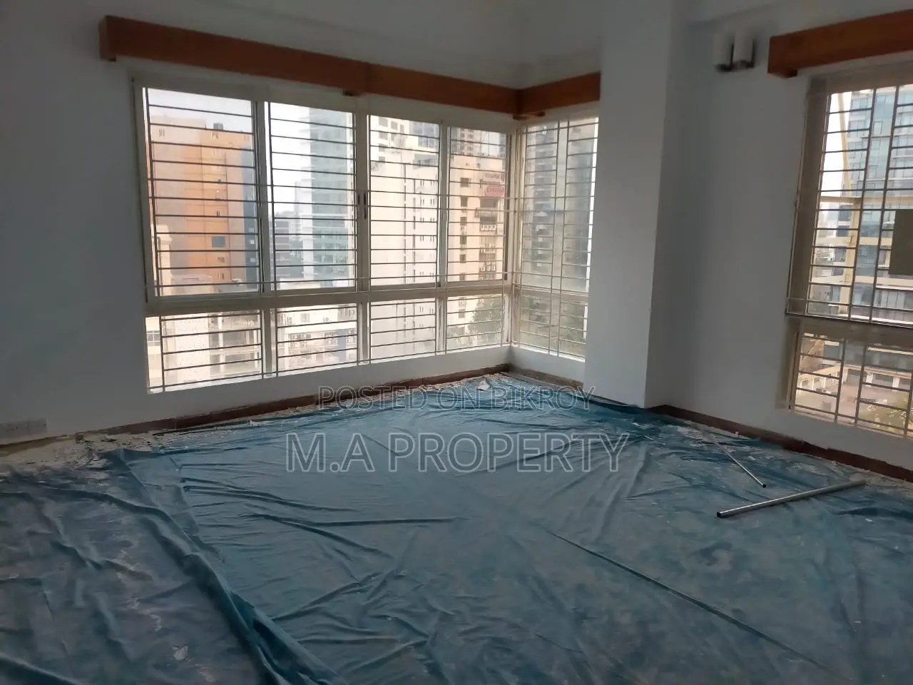 Duplex Apartment 5600sqft 4-Bedroom 2-Carpark Gulshan North