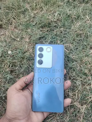 Vivo V27 8/128 5g (Used)