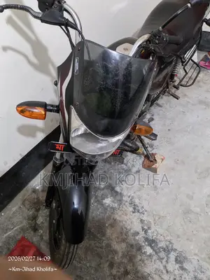Bajaj Platina 100 . 2016