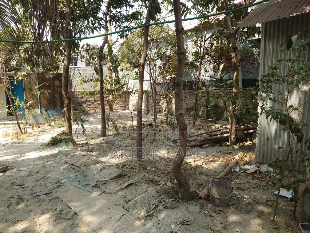 4 Decimal Land for Sale