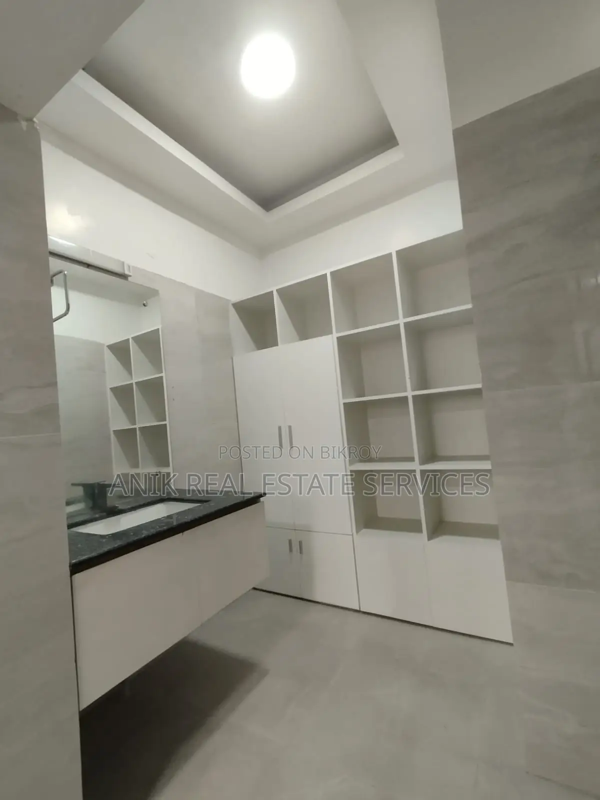 Good Quality 3200 Sft Un Farnised Flat Rent At Baridhara