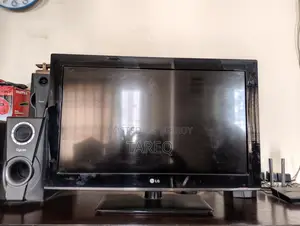 Lg 32" TV with Smart Box