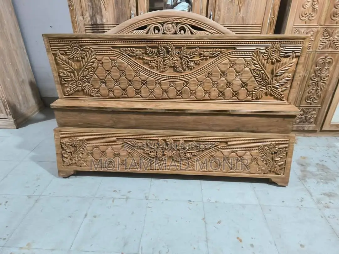 নতুন মডেলের ফার্নিচার