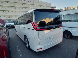 Toyota Noah Non Hybrid Z Pearl 2022