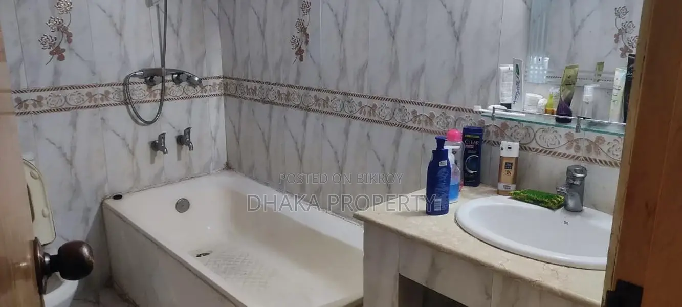 গুলশান ১-এ চমৎকার ফার্নিশড ফ্ল্যাট ভাড়া