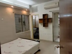 গুলশান-২ এর ইয়ুথ ক্লাব পার্কের কাছে সুসজ্জিত অ্যাপার্টমেন্ট