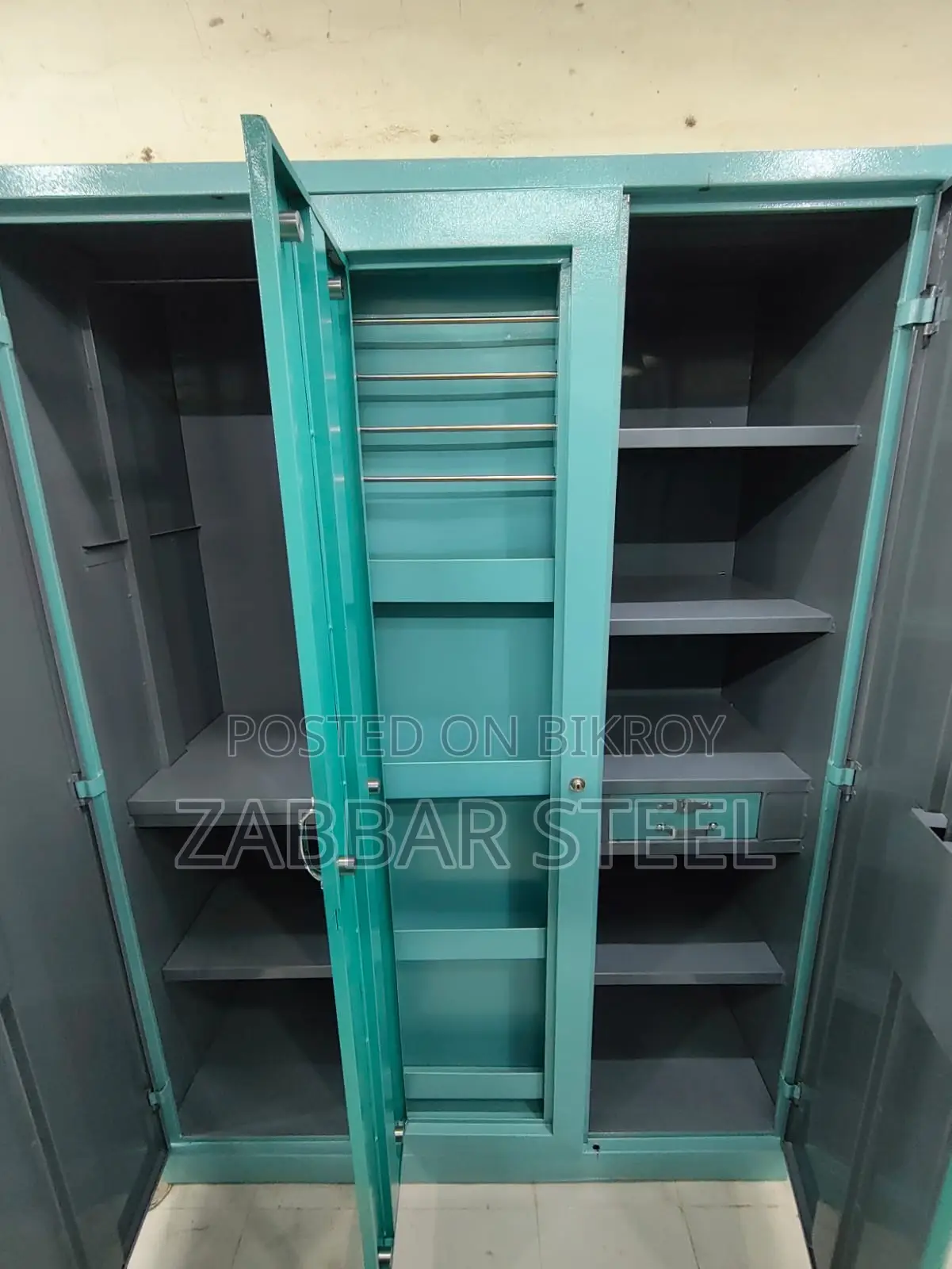 Three Door Steel Almirah — থ্রি ডোর প্রিমিয়াম স্টিল আলমারি