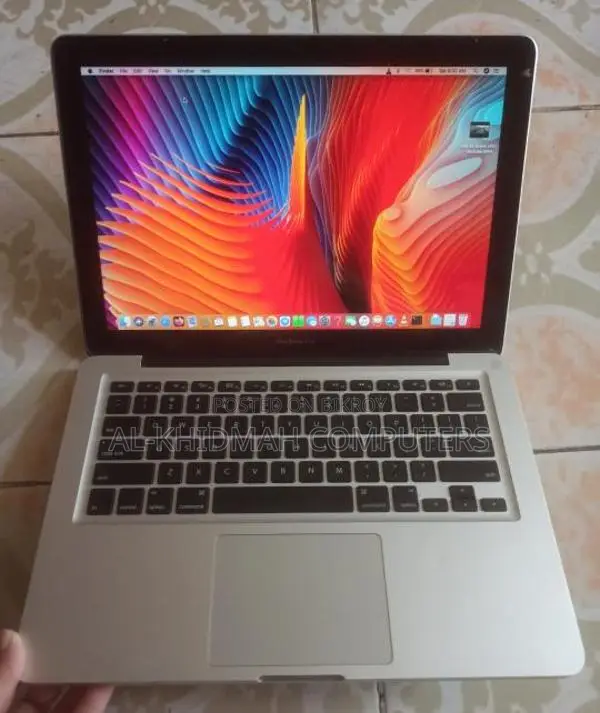 Apple Macbook Pro Core I5 Metal Body Laptop, কুরিয়ারেও দেওয়া হয়।