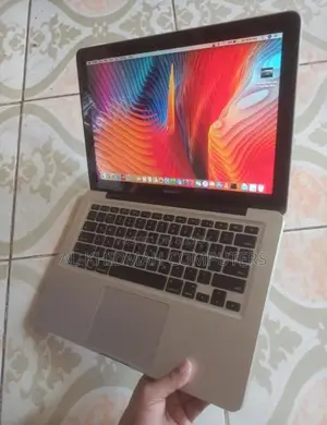 Apple Macbook Pro Core I5 Metal Body Laptop, কুরিয়ারেও দেওয়া হয়।