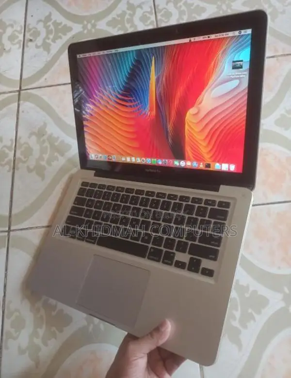Apple Macbook Pro Core I5 Metal Body Laptop, কুরিয়ারেও দেওয়া হয়।