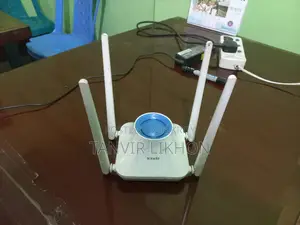 Tenda Router with Adapter