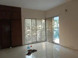 RENT FLAT 2600 SQFT |3BED (4TH FLOOR) IN GULSHAN
