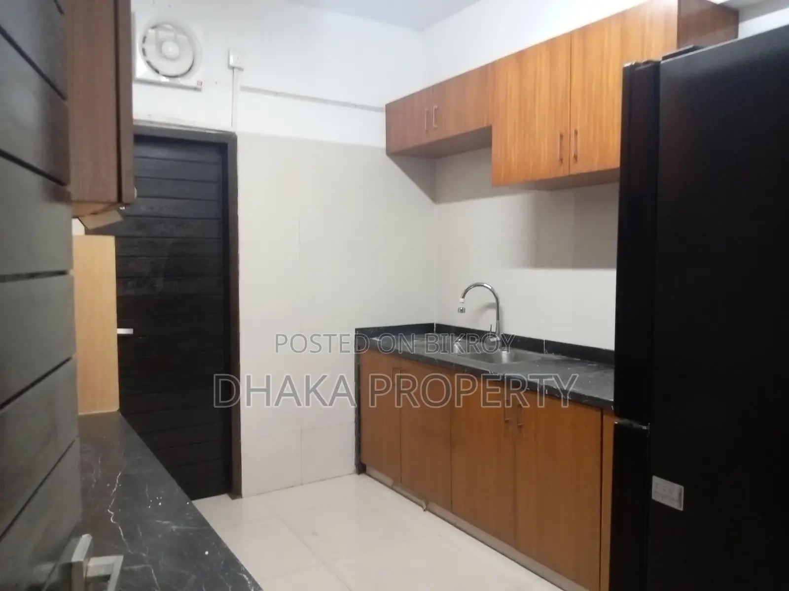 Exclusive 3 -Bedrooms (2300-Sqft) Nice Apartment Rent in Baridhara