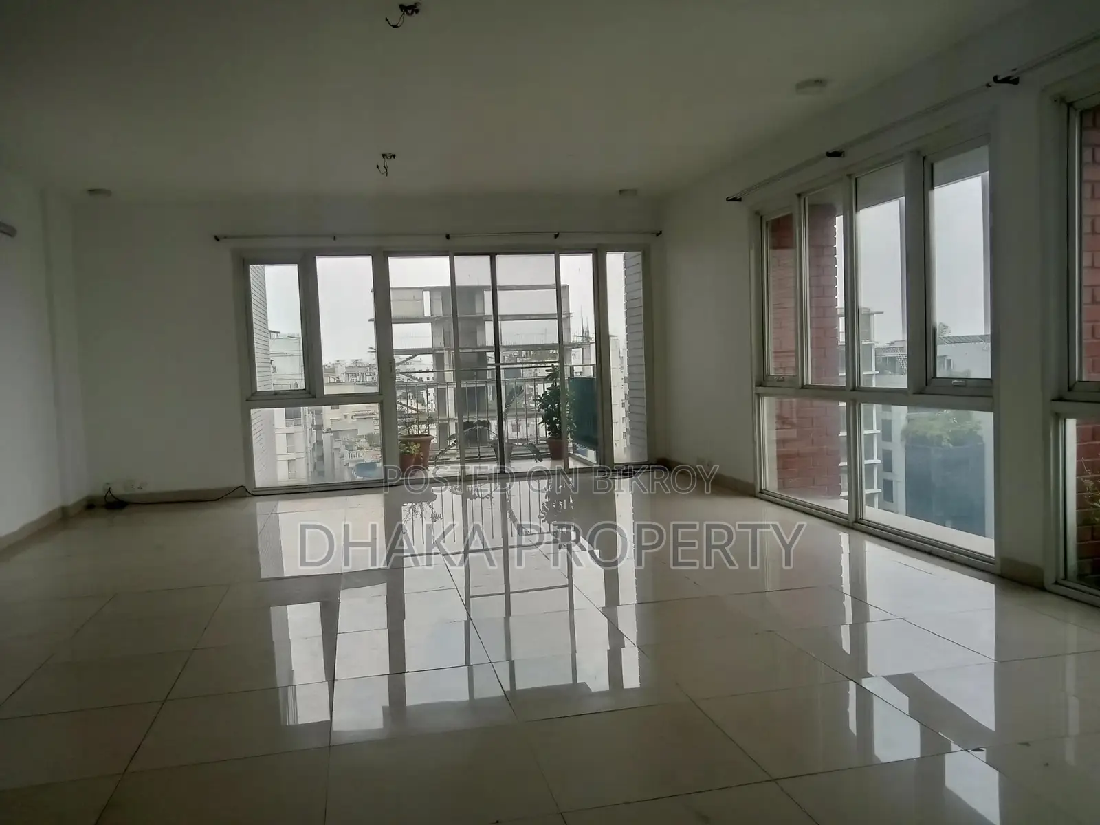 Exclusive 3 -Bedrooms (2300-Sqft) Nice Apartment Rent in Baridhara