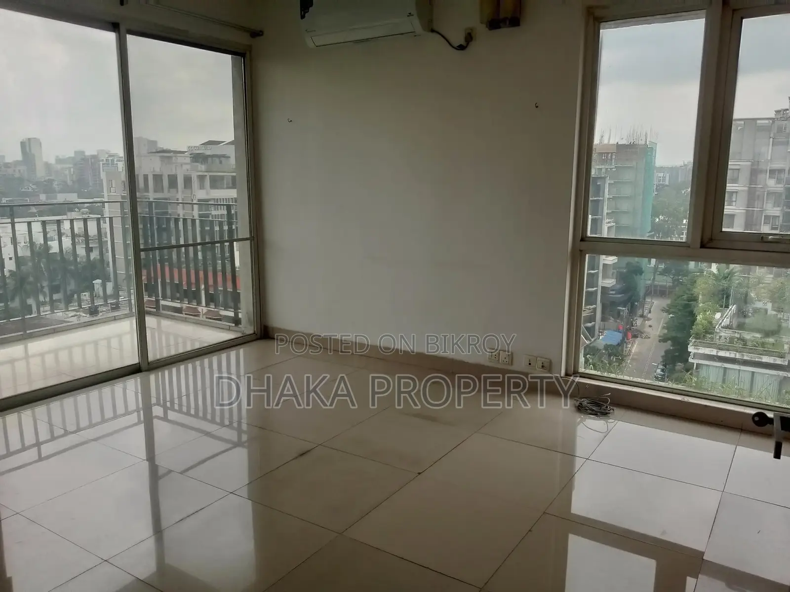 Exclusive 3 -Bedrooms (2300-Sqft) Nice Apartment Rent in Baridhara