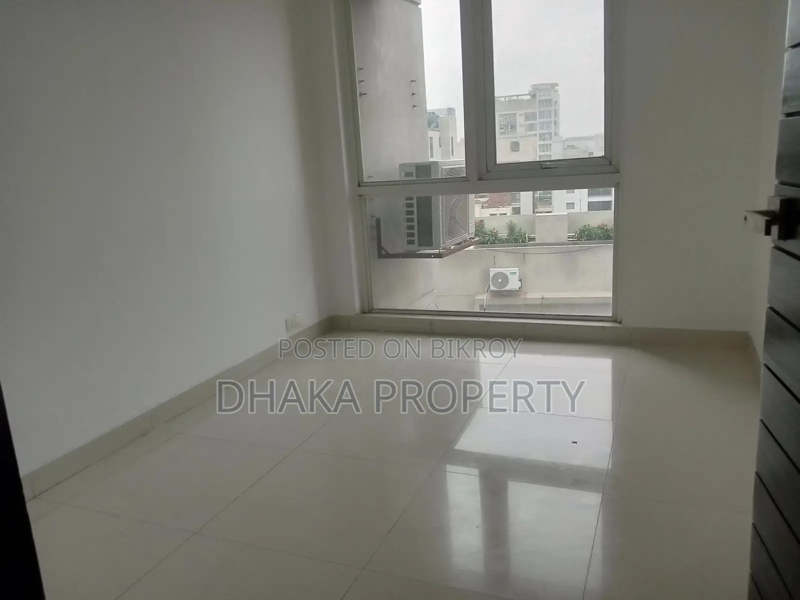 Exclusive 3 -Bedrooms (2300-Sqft) Nice Apartment Rent in Baridhara