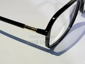 Aviator Shaped Vintage Sunglasses in Black