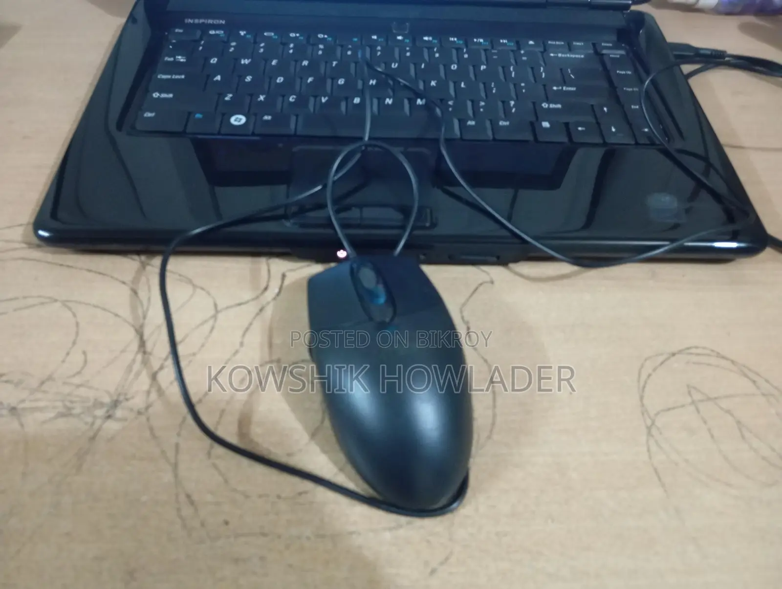 বিক্রয়ের জন্য ল্যাপটপ