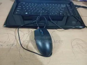 বিক্রয়ের জন্য ল্যাপটপ