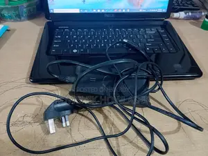 বিক্রয়ের জন্য ল্যাপটপ