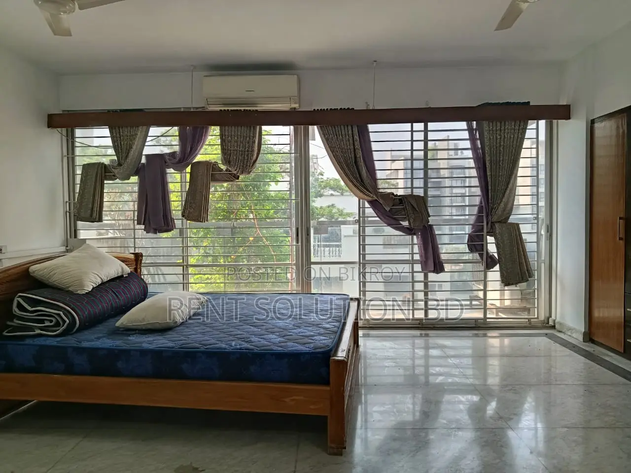 In A Mind-blowing Location Of Baridhara, 4000 Sqft Flat For Rent