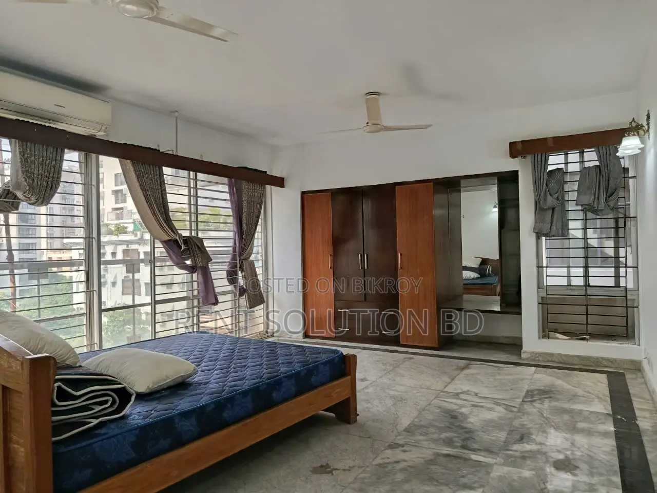 In A Mind-blowing Location Of Baridhara, 4000 Sqft Flat For Rent
