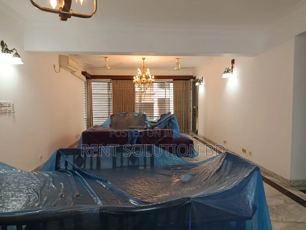 In A Mind-blowing Location Of Baridhara, 4000 Sqft Flat For Rent