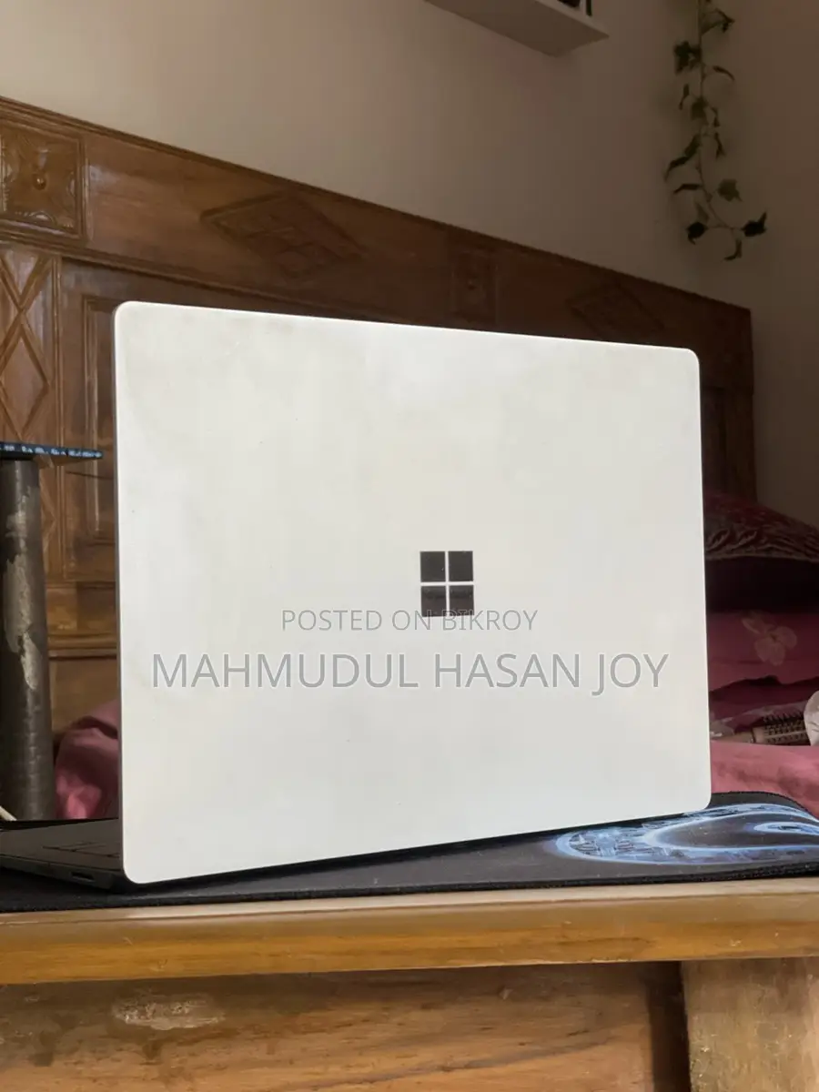 Microsoft Surface Laptop 1