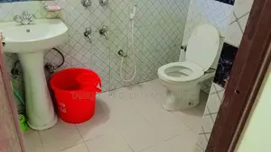 দক্ষিণ বনশ্রীতে সম্পূর্ণ ফার্নিশড অ্যাপার্টমেন্ট