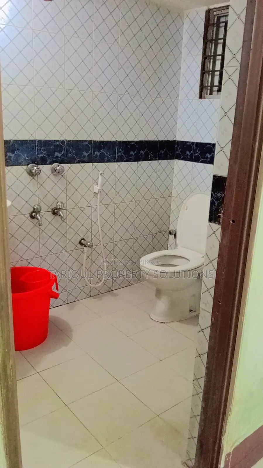 দক্ষিণ বনশ্রীতে সম্পূর্ণ ফার্নিশড অ্যাপার্টমেন্ট