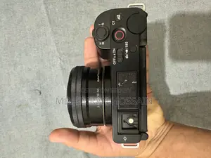 Sony ZV-E10 with 16-50mm Lens