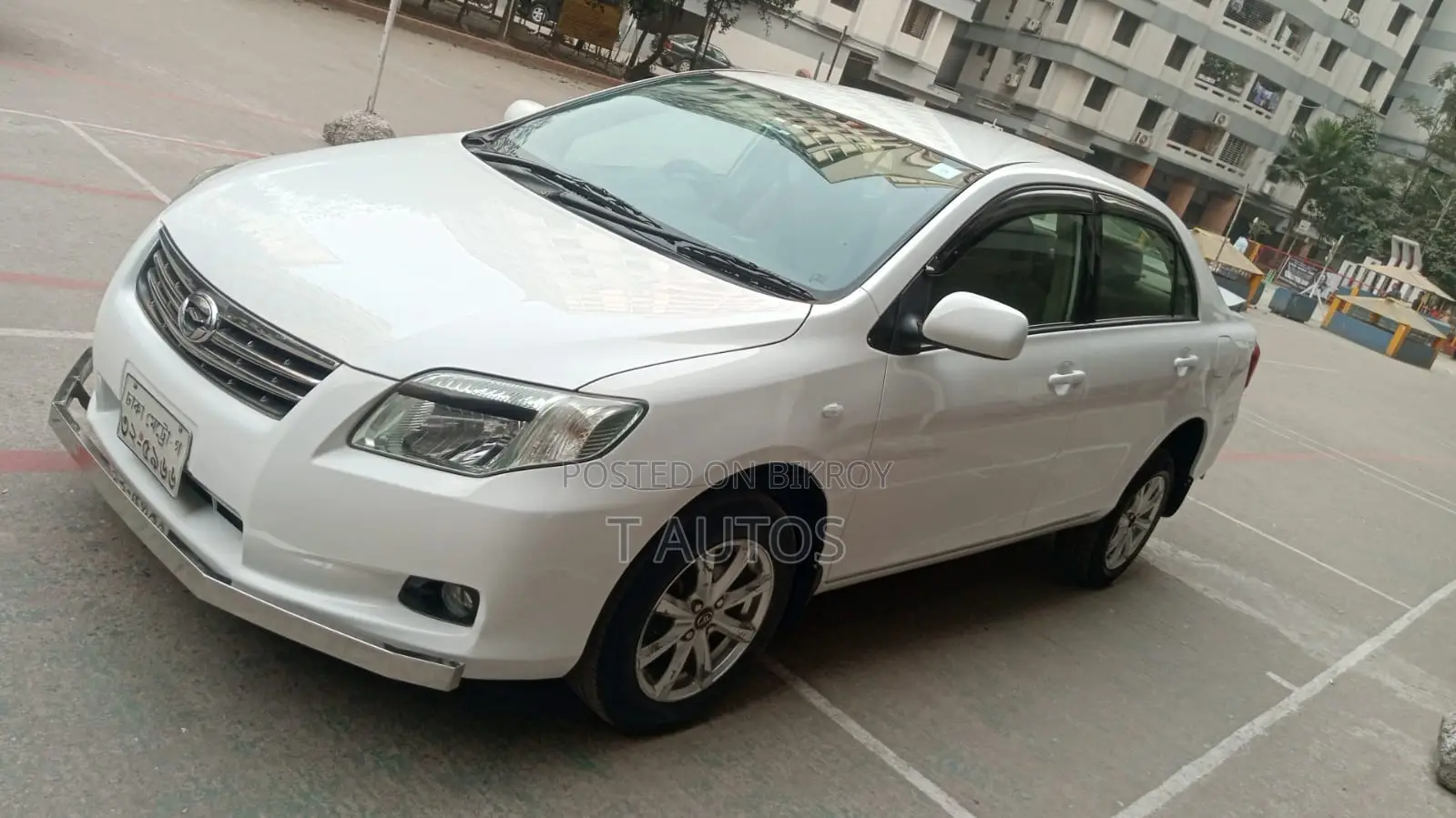 Toyota Axio . 2012