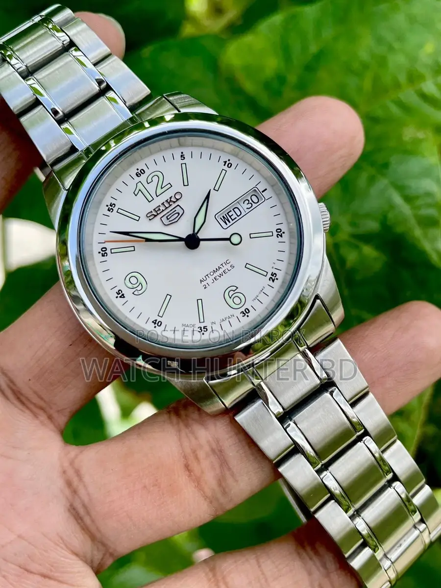 Gorgeous SEIKO 5 SNKE57 White Military Style Automatic Watch