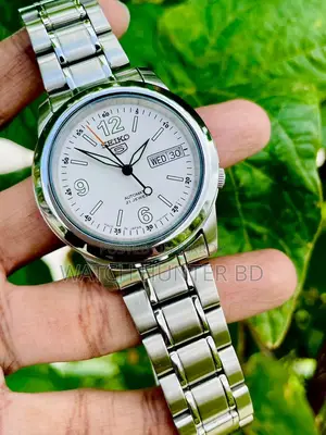 Gorgeous SEIKO 5 SNKE57 White Military Style Automatic Watch