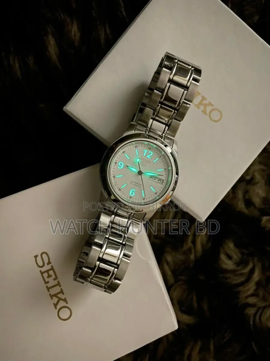 Gorgeous SEIKO 5 SNKE57 White Military Style Automatic Watch