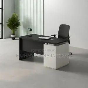 Executive Table (MID-ET-003)