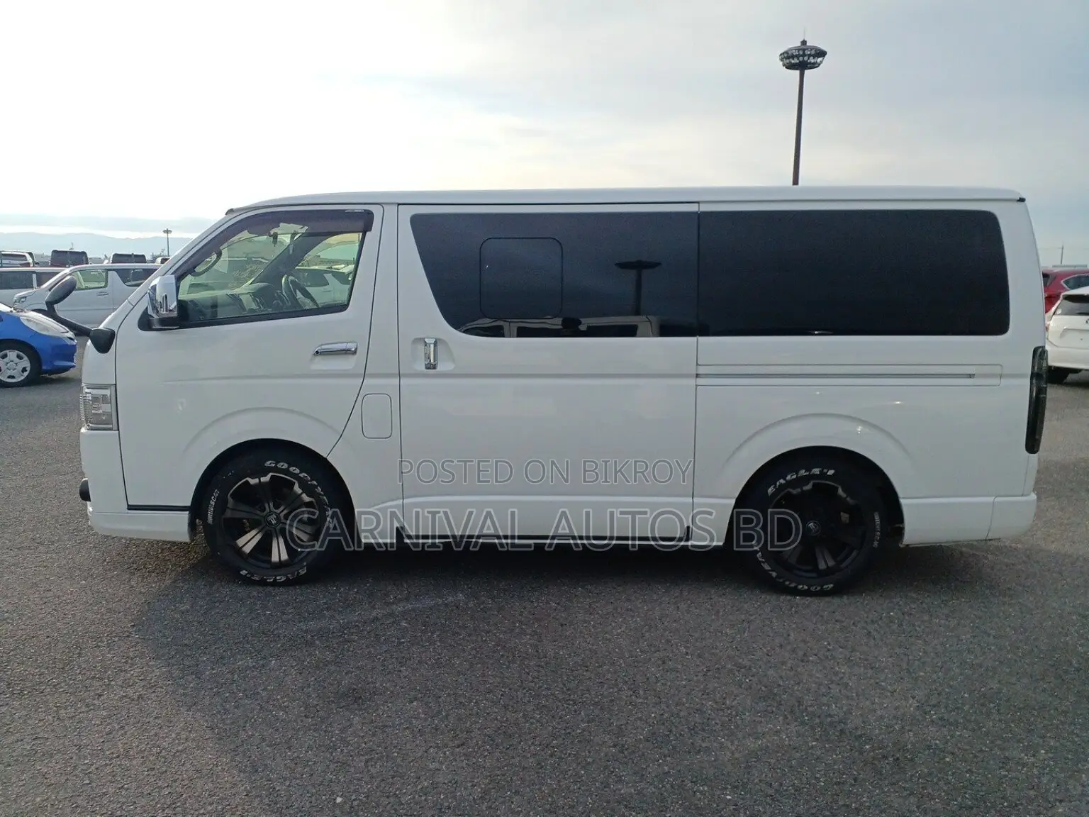 Toyota Hiace SUPER GL DARK PRIME 2021